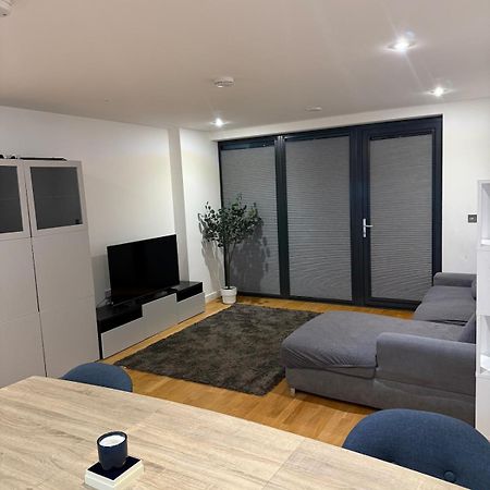 New 2 Bed Apartment Greenwich Londra Esterno foto
