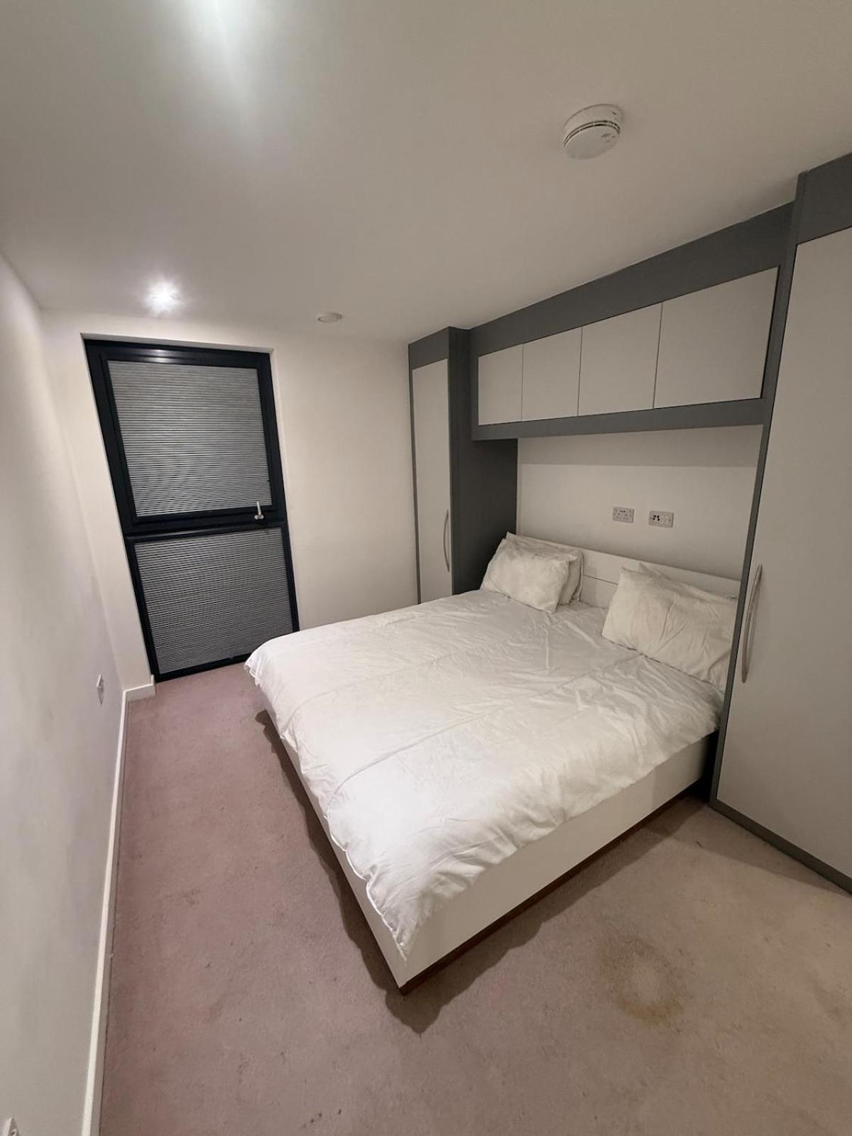 New 2 Bed Apartment Greenwich Londra Esterno foto